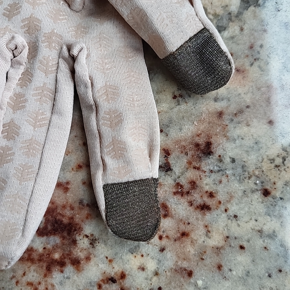 Light Pink Touchscreen Gloves - image 8